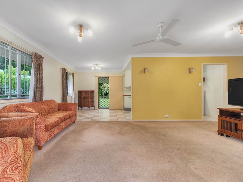 6 Euratha Street, Stafford Heights QLD 4053