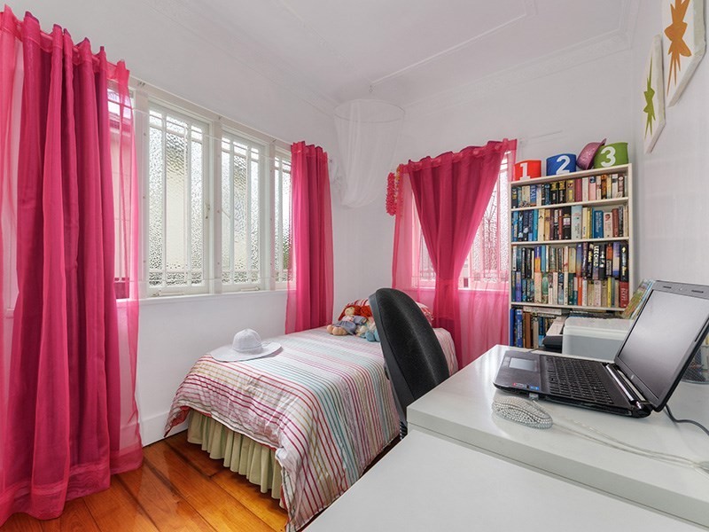 56 Clifford Street, Stafford QLD 4053