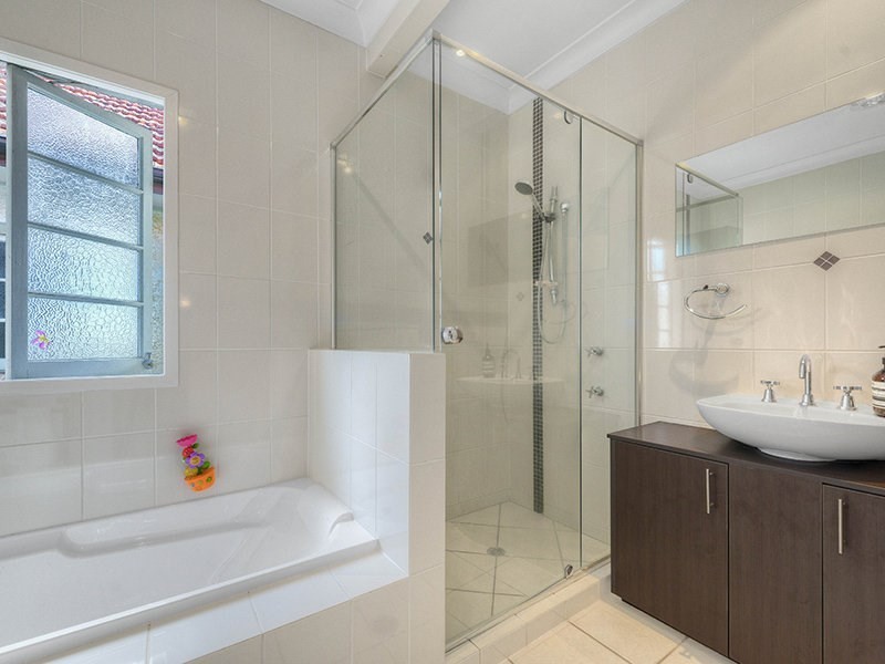 13 Vale Street, Wavell Heights QLD 4012