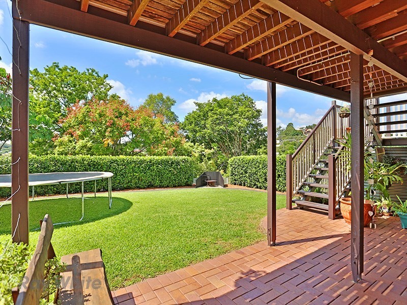 27 Maundrell Terrace, Chermside West QLD 4032