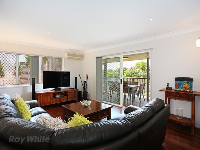 27 Maundrell Terrace, Chermside West QLD 4032