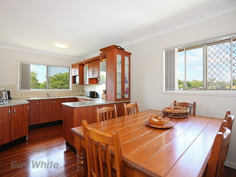 27 Maundrell Terrace, Chermside West QLD 4032