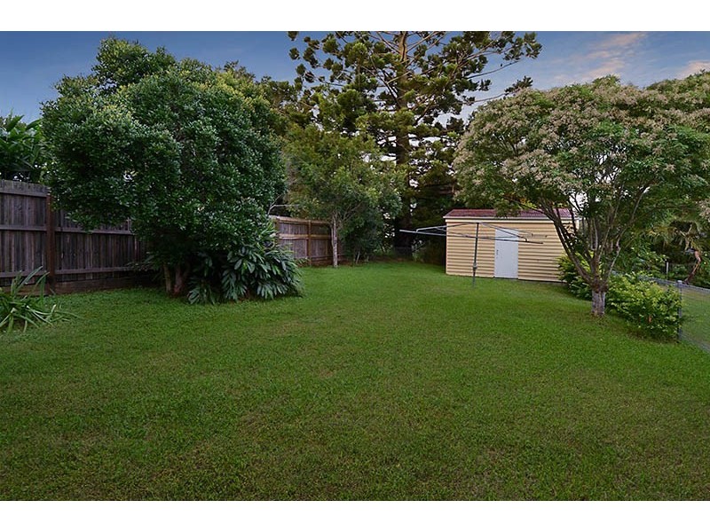 29 Tenth Avenue, Windsor QLD 4030