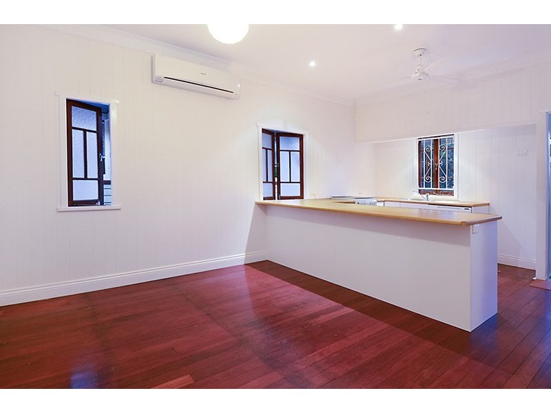 29 Tenth Avenue, Windsor QLD 4030