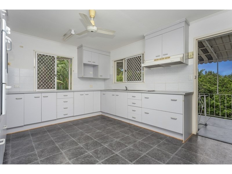 377 Webster Road, Stafford Heights QLD 4053