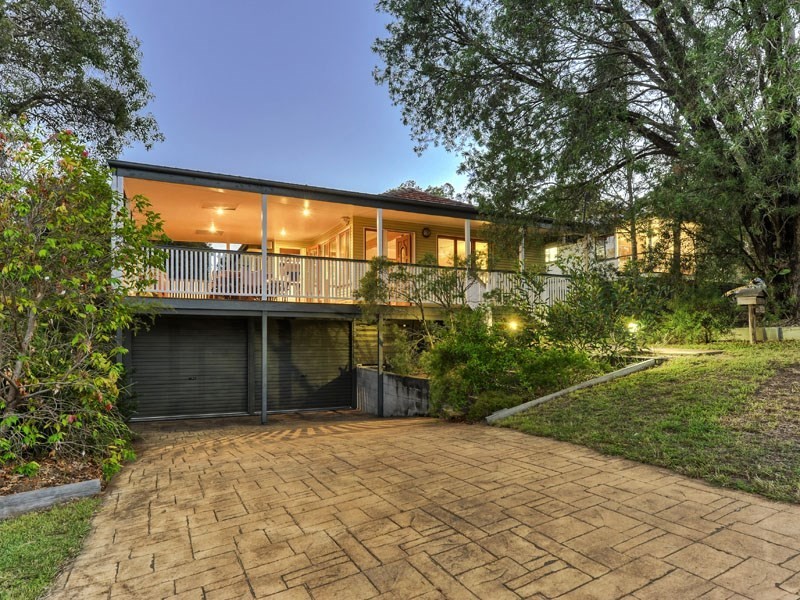 8 Dorkay Street, Stafford Heights QLD 4053