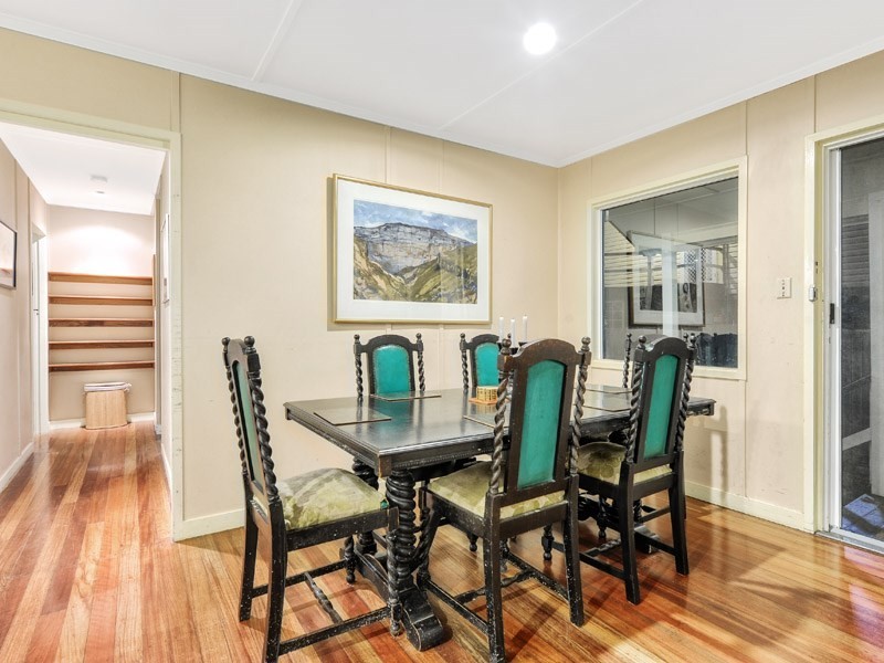 8 Dorkay Street, Stafford Heights QLD 4053