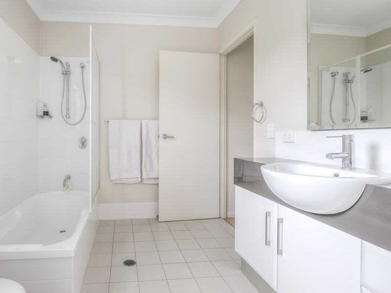 2/15 Stellmach Street, Everton Park QLD 4053