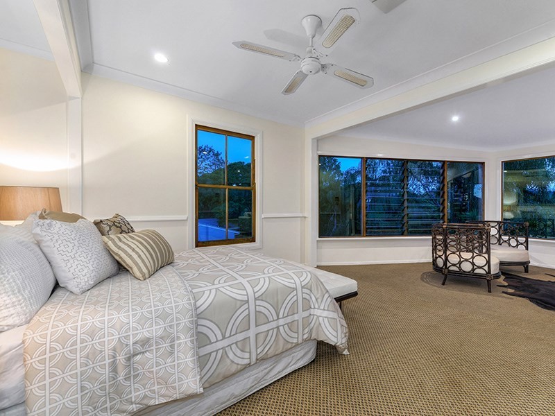 72 Coopers Camp Road, Bardon QLD 4065