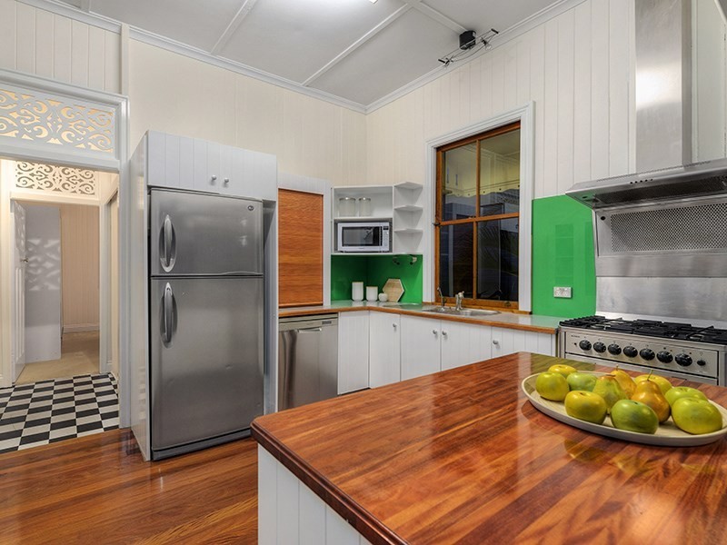 72 Coopers Camp Road, Bardon QLD 4065