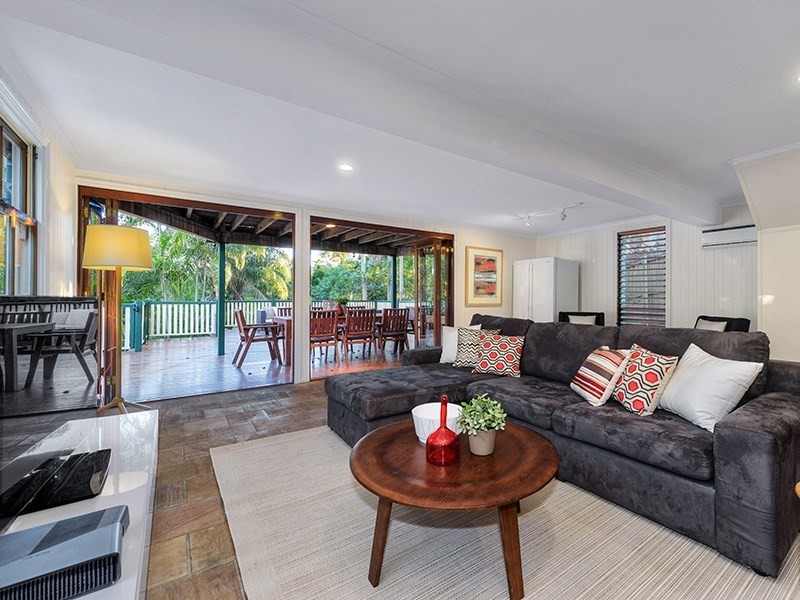72 Coopers Camp Road, Bardon QLD 4065