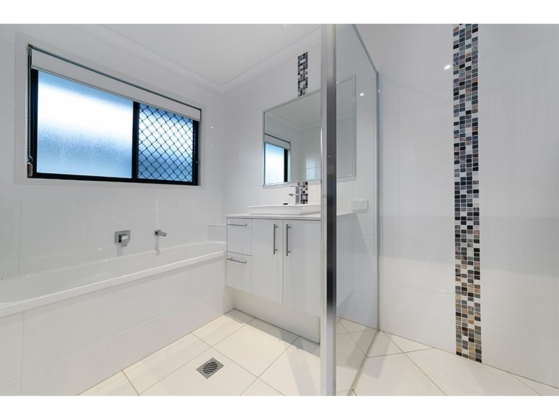 73 Clarke Street, Hendra QLD 4011