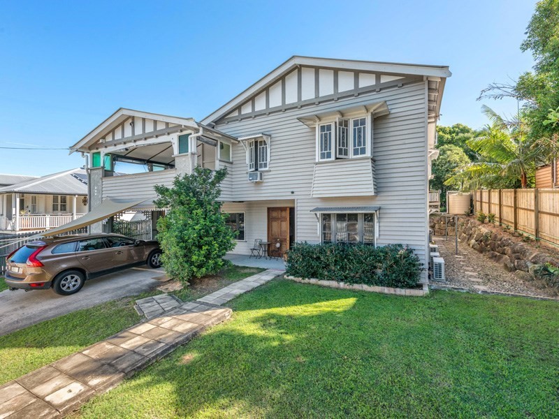 64 Lanham Avenue, Grange QLD 4051