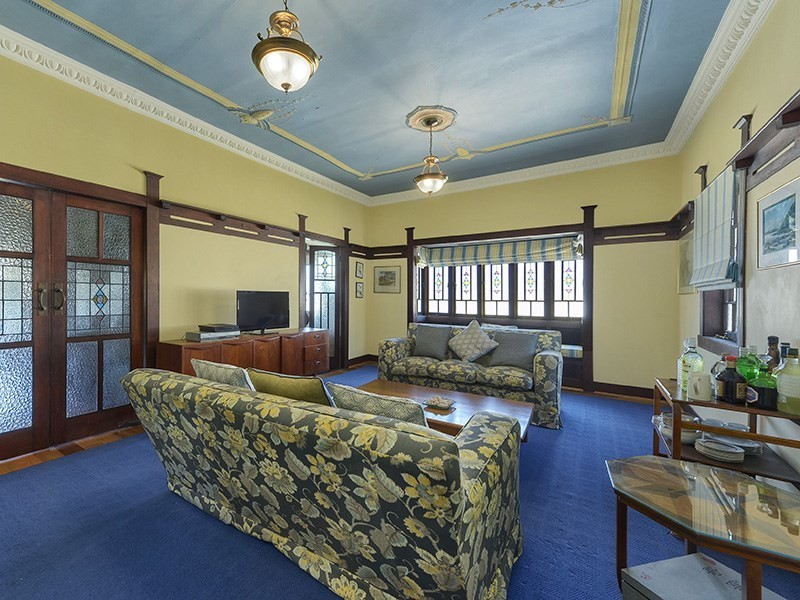 64 Lanham Avenue, Grange QLD 4051