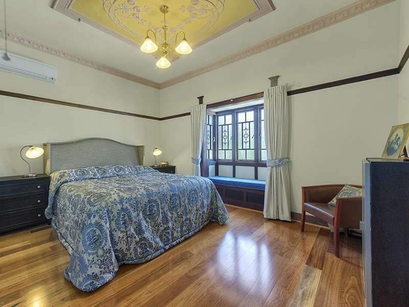 64 Lanham Avenue, Grange QLD 4051