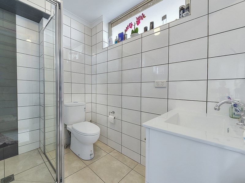 15 Crawford Avenue, Stafford QLD 4053