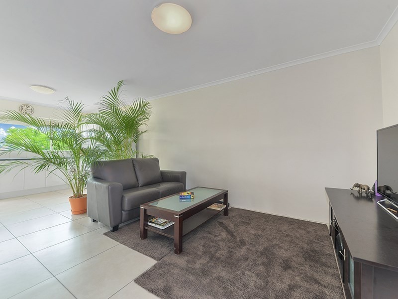 15 Crawford Avenue, Stafford QLD 4053