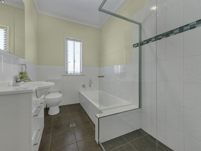 27 Armfield Street, Stafford QLD 4053