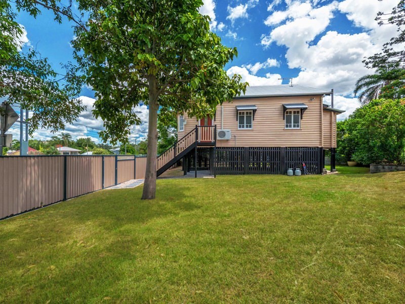 7 Mina Parade, Newmarket QLD 4051