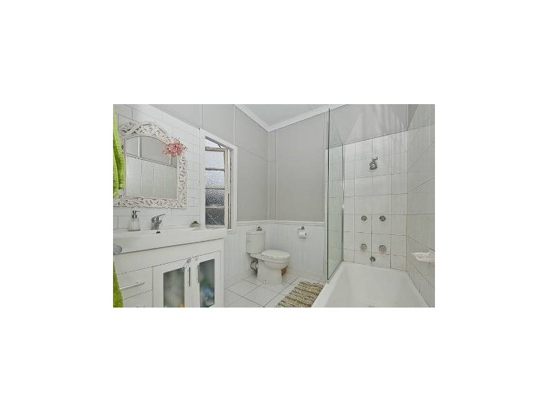 31 School Street, Hendra QLD 4011