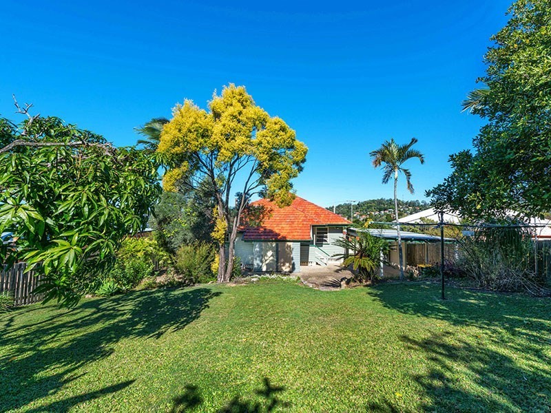 33 Thuruna Street, Stafford QLD 4053