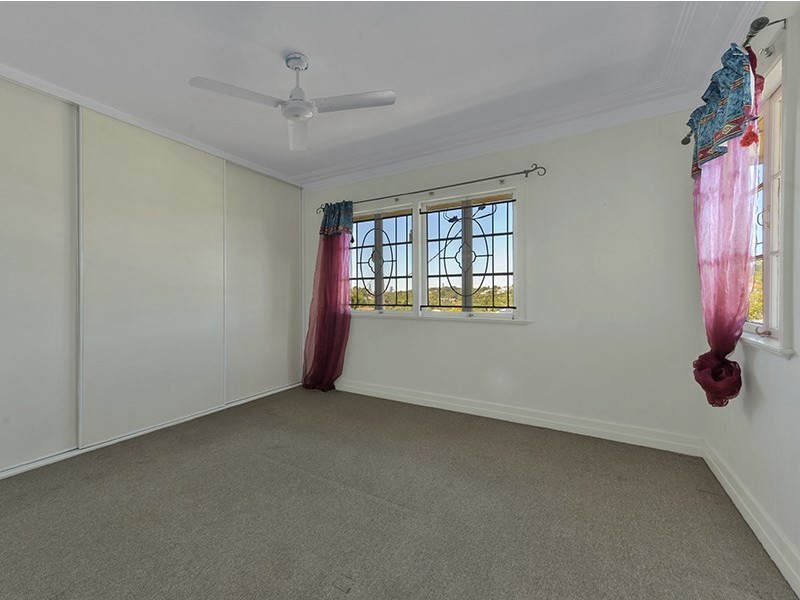 33 Thuruna Street, Stafford QLD 4053