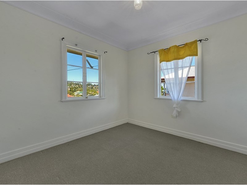 33 Thuruna Street, Stafford QLD 4053