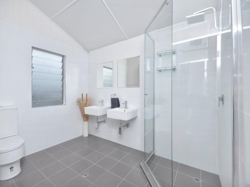 27 School Street, Hendra QLD 4011