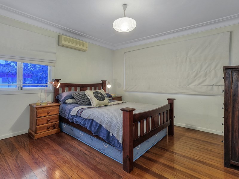 17 Caronga Street, Wavell Heights QLD 4012
