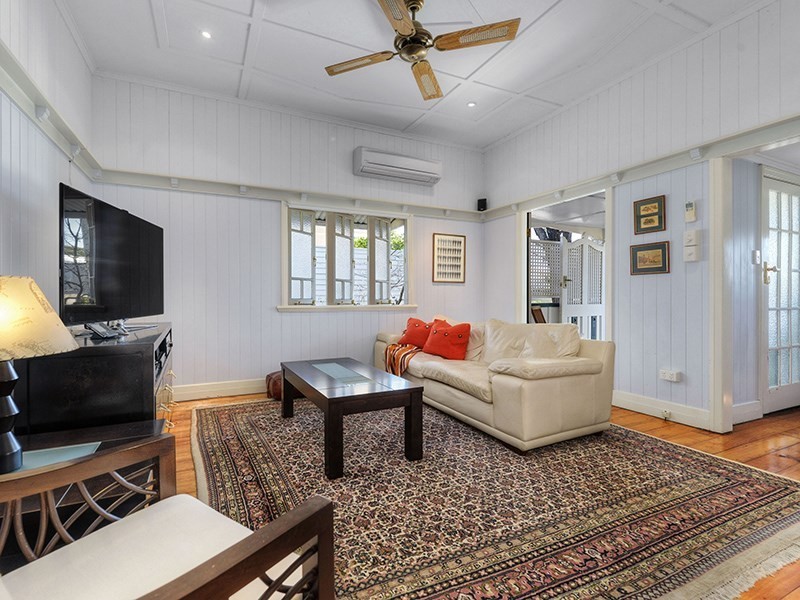 63 Seventh Avenue, Kedron QLD 4031