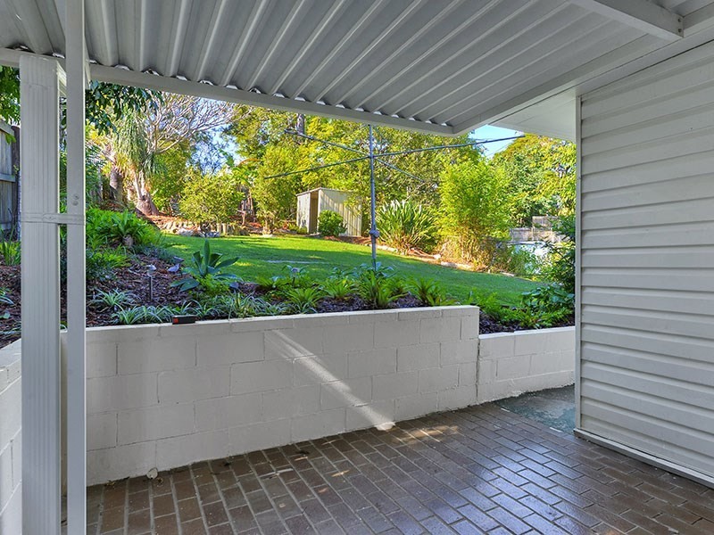 79 Lizzie Street, Bardon QLD 4065