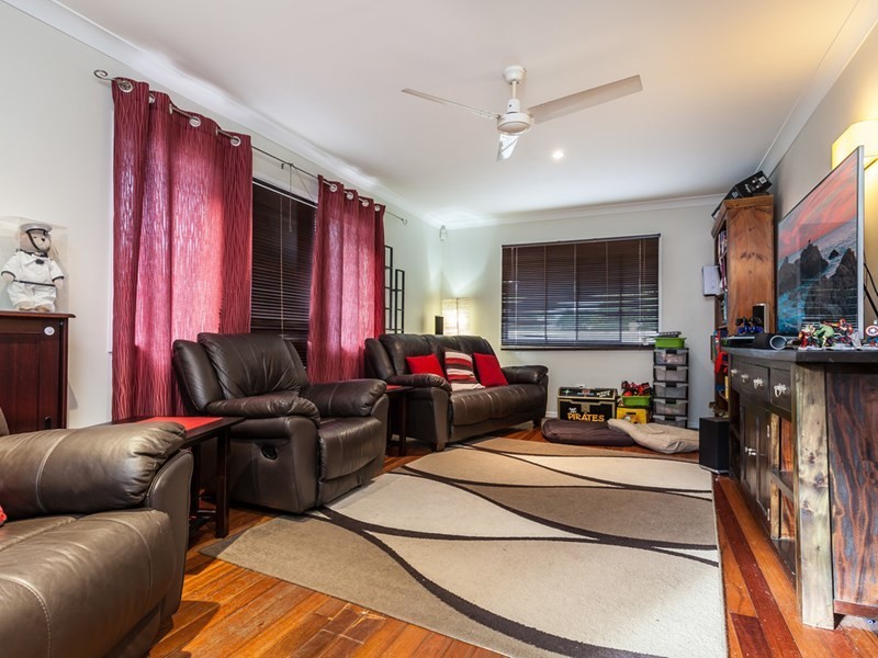 365 Webster Road, Stafford Heights QLD 4053