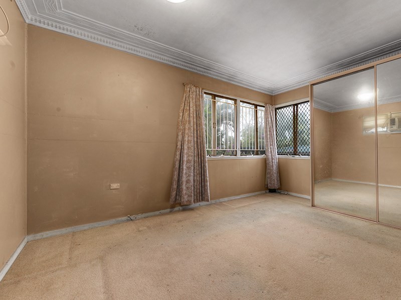 8 Wilgarning Street, Stafford Heights QLD 4053