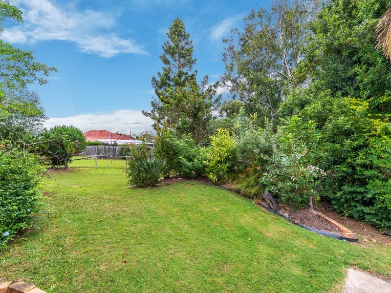 8 Wilgarning Street, Stafford Heights QLD 4053