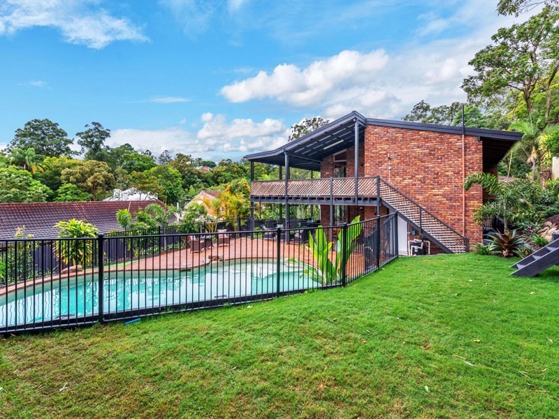 25 The Drive, Bardon QLD 4065
