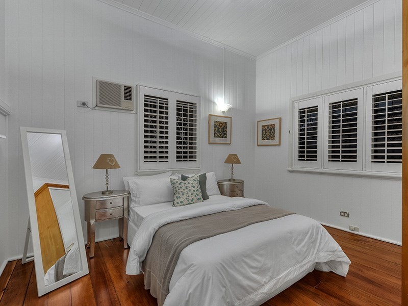 4 Derby Street, Hendra QLD 4011