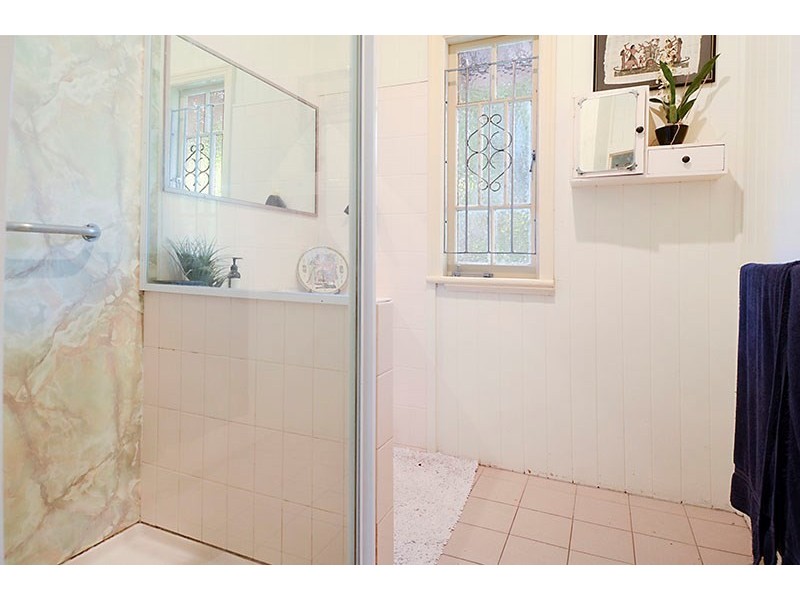 38 Glenfern Avenue, Kedron QLD 4031