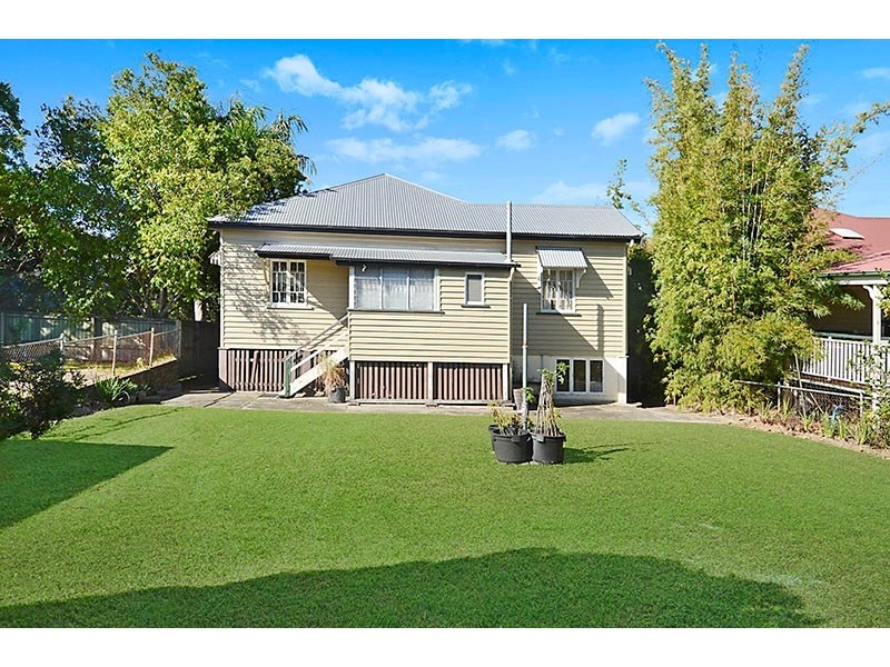 38 Glenfern Avenue, Kedron QLD 4031