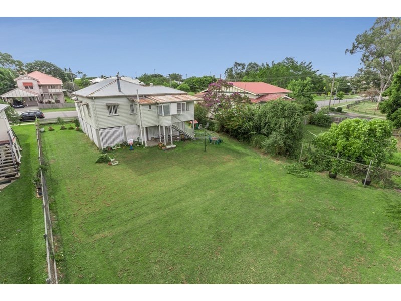 8 Myrtle Street, Grange QLD 4051