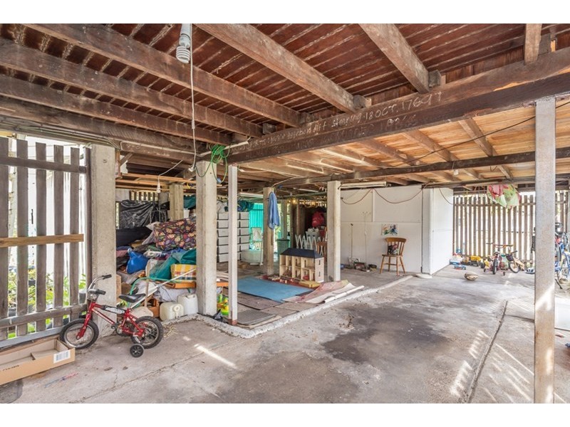 8 Myrtle Street, Grange QLD 4051