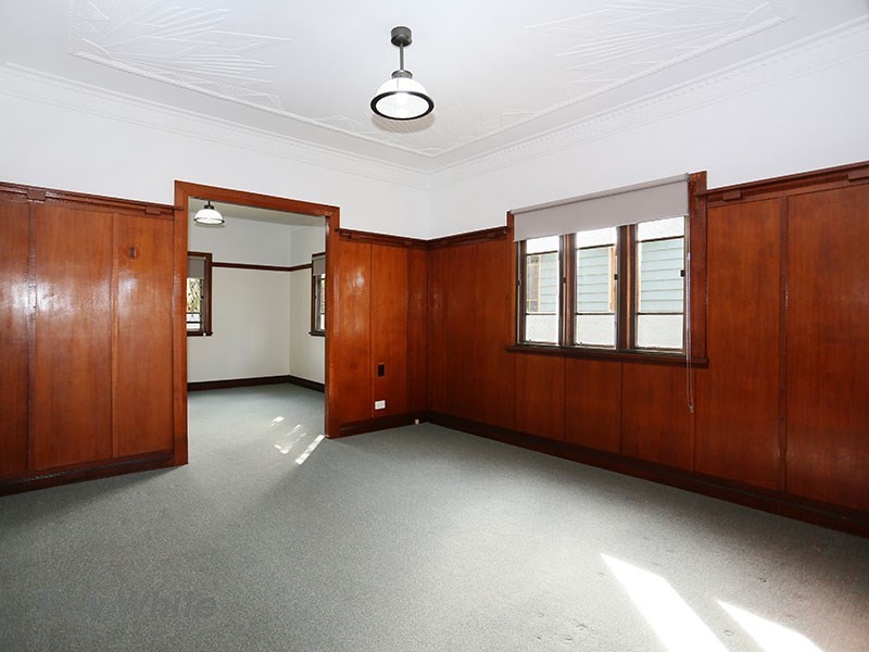 28 Clifford Street, Stafford QLD 4053