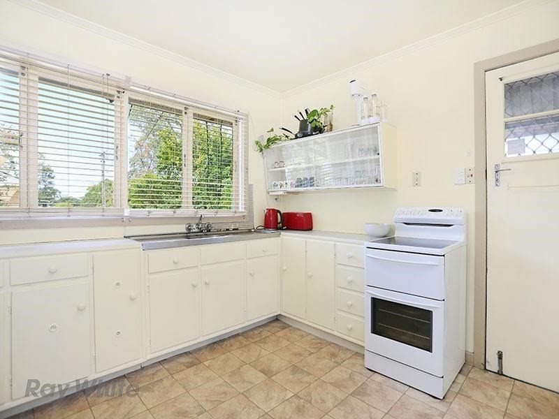 20 Rutherford Street, Stafford Heights QLD 4053