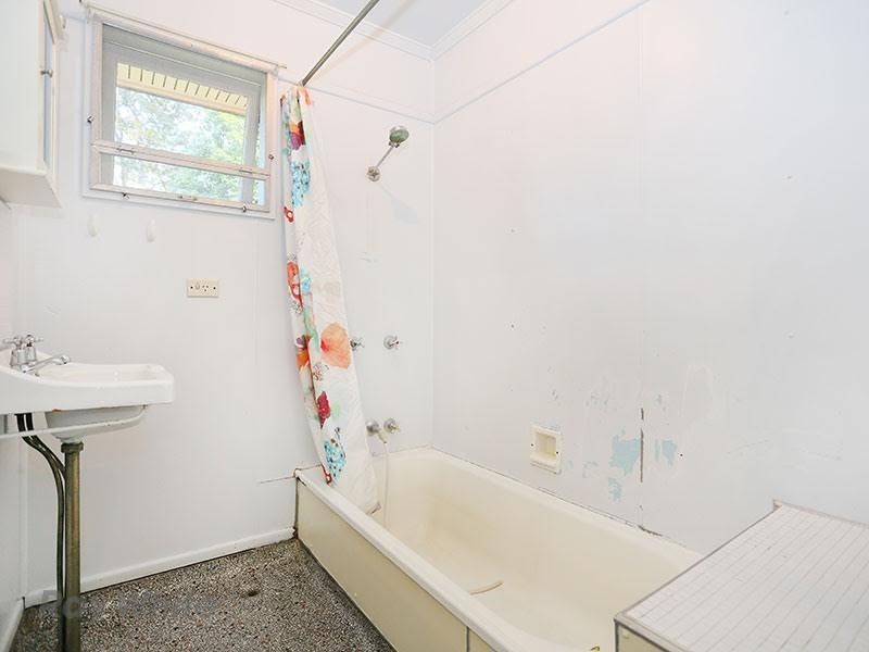 20 Rutherford Street, Stafford Heights QLD 4053