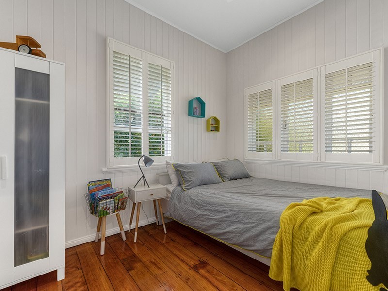 27 Montrose Street, Gordon Park QLD 4031