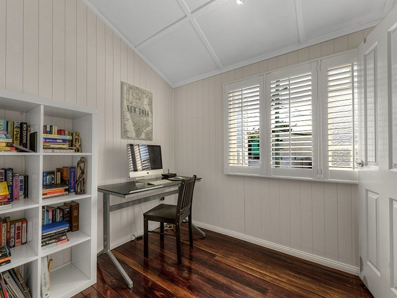 27 Montrose Street, Gordon Park QLD 4031