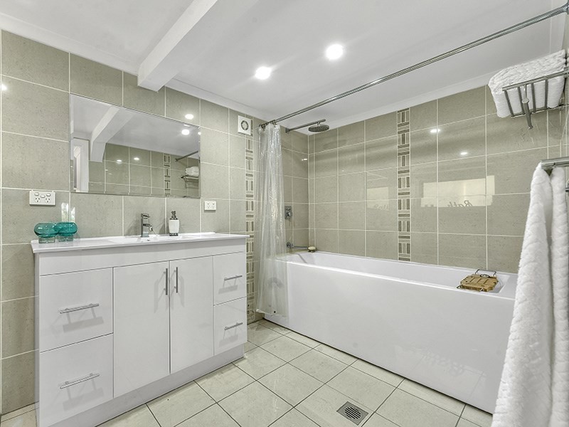 32 Barokee Street, Stafford QLD 4053