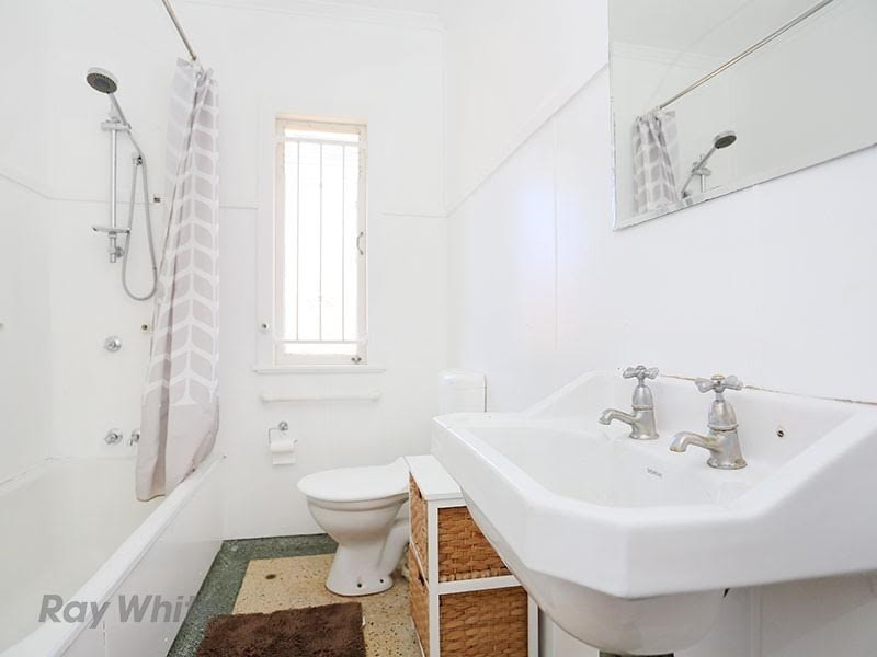 103 Main Avenue, Wavell Heights QLD 4012