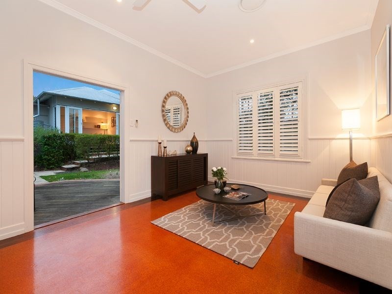 11 Watson Street, Newmarket QLD 4051