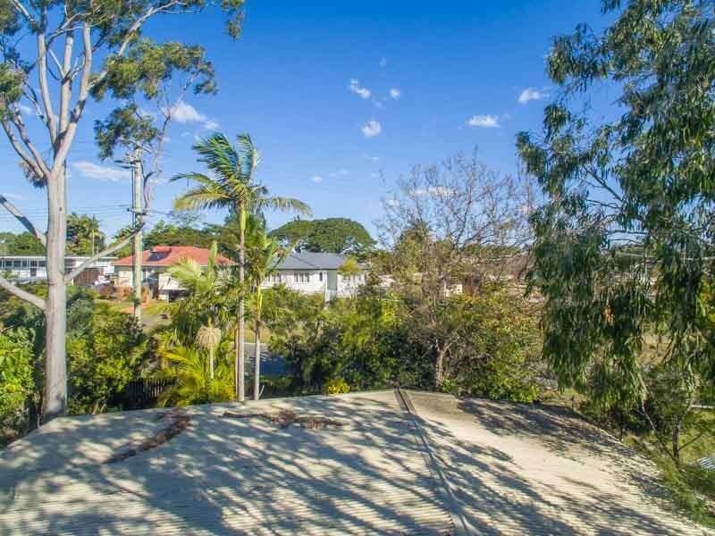 6 Neal Street, Brighton QLD 4017