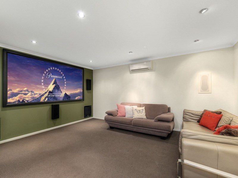 14 Thomas Street, Grange QLD 4051